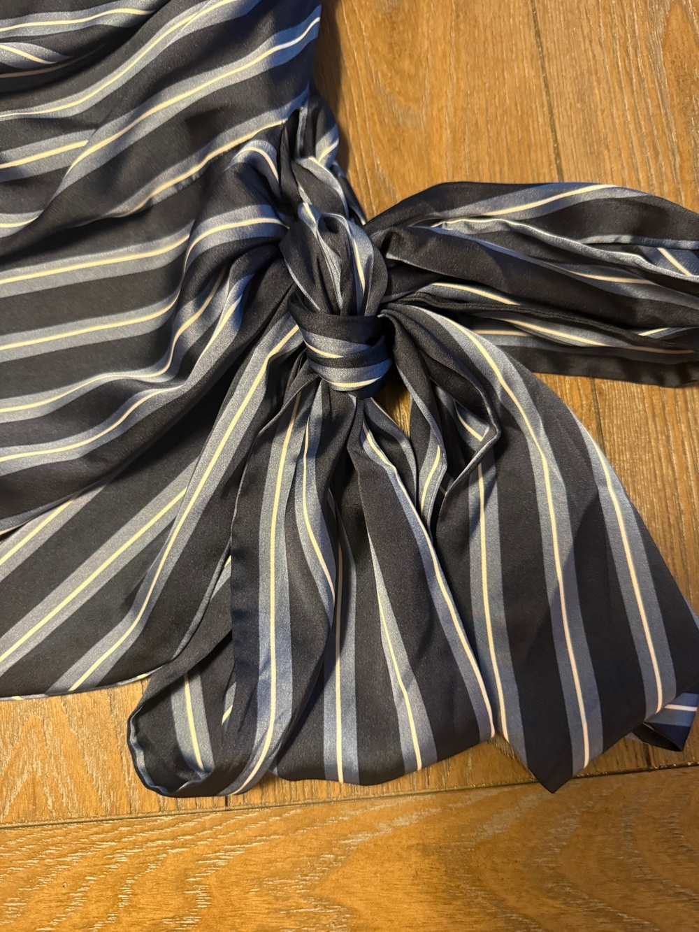 WHBM White House Black Market One Shoulder Striped Tie Waist Blouse Size 6 - Picture 5 of 9